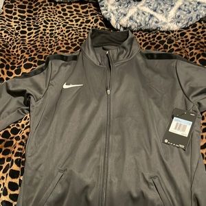 Nike light weight trainer jacket